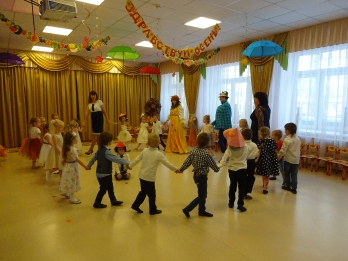 Осенние праздники в детском саду_15